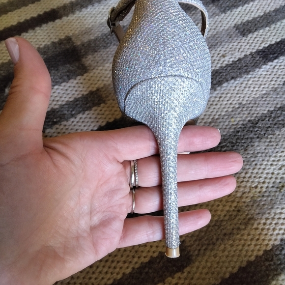 Stuart Weitzman Nudistcurve Patent crystal color Ankle strap sandals size 8 - Picture 9 of 9